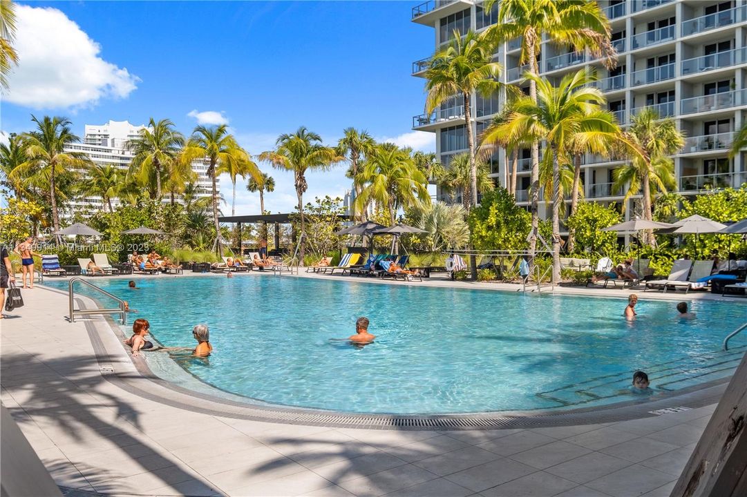 Recently Sold: $549,000 (1 beds, 1 baths, 729 Square Feet)