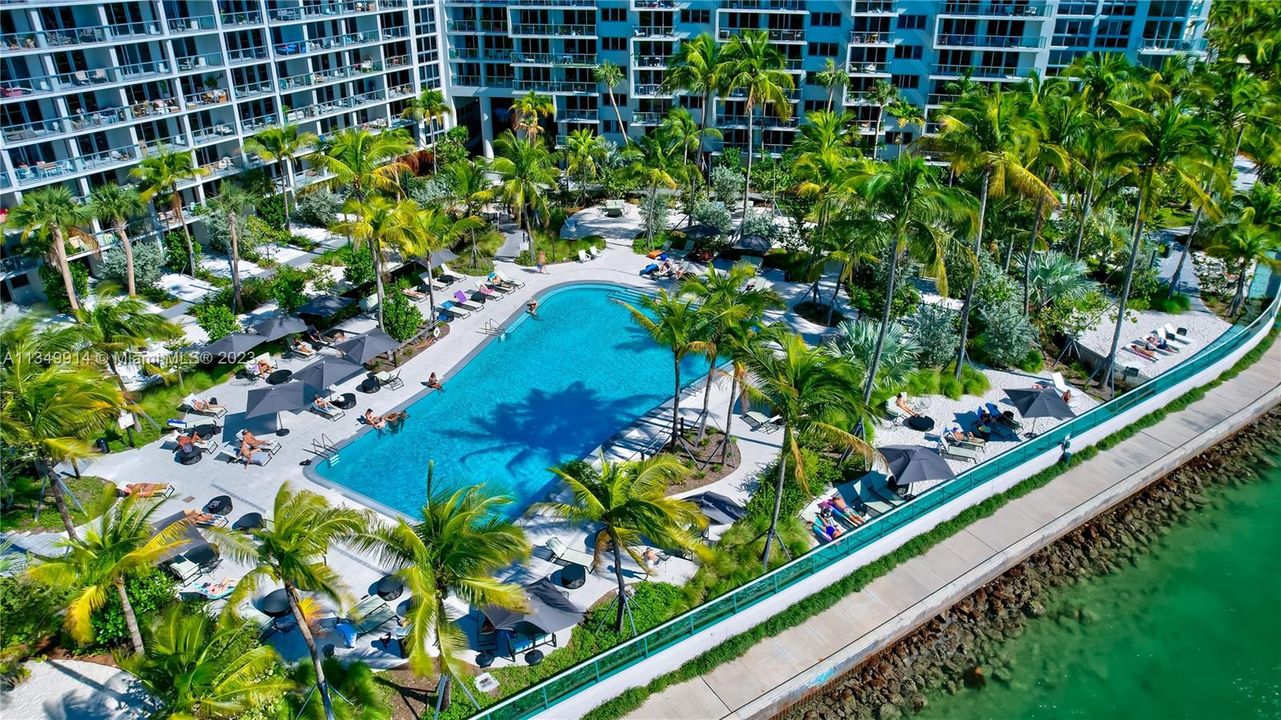 Recently Sold: $549,000 (1 beds, 1 baths, 729 Square Feet)