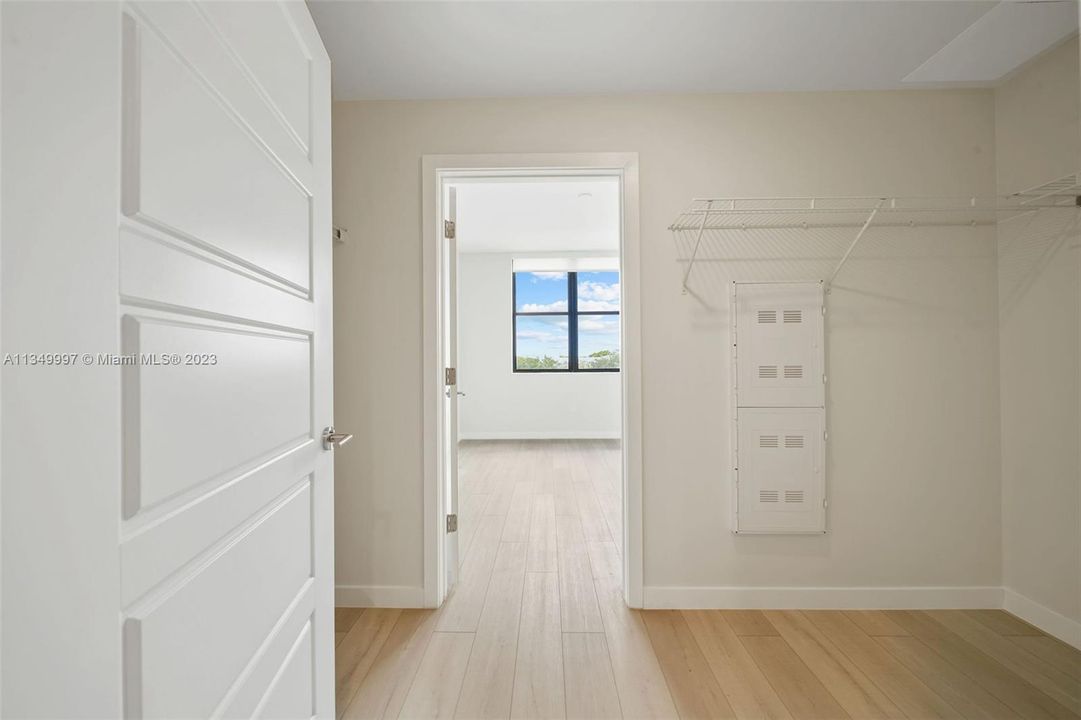 最近租的: $3,001 (2 贝兹, 2 浴室, 1212 平方英尺)