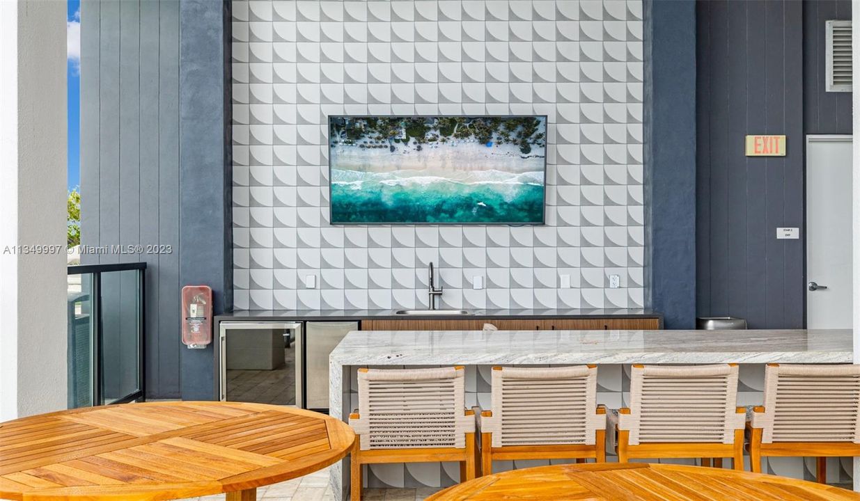 最近租的: $3,001 (2 贝兹, 2 浴室, 1212 平方英尺)