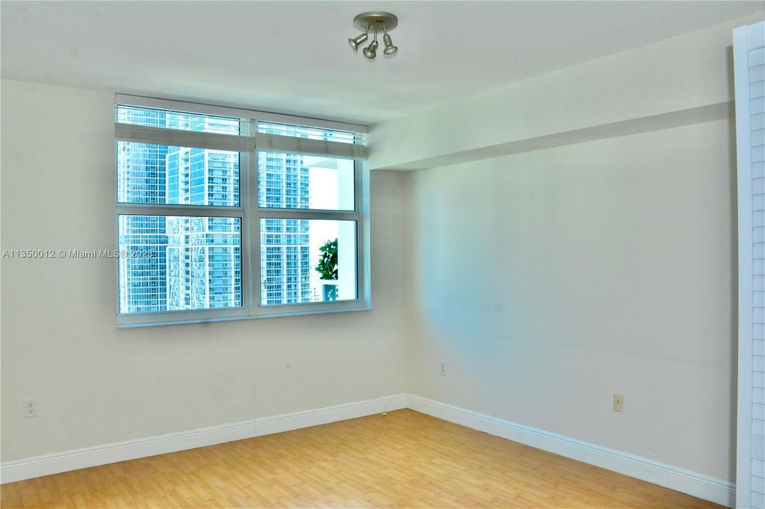 Recientemente alquilado: $3,900 (2 camas, 2 baños, 1051 Pies cuadrados)