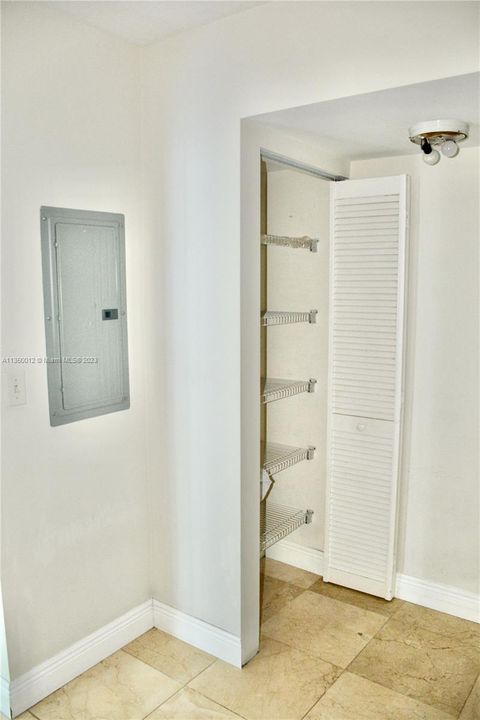 Recientemente alquilado: $3,900 (2 camas, 2 baños, 1051 Pies cuadrados)