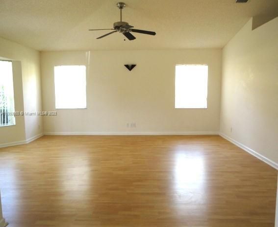 Recently Rented: $3,500 (3 beds, 2 baths, 2063 Square Feet)