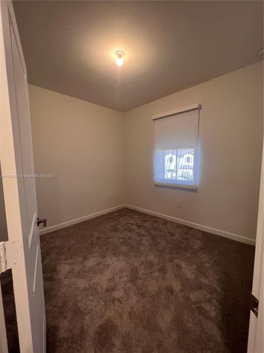 Recently Rented: $2,850 (3 beds, 2 baths, 1327 Square Feet)