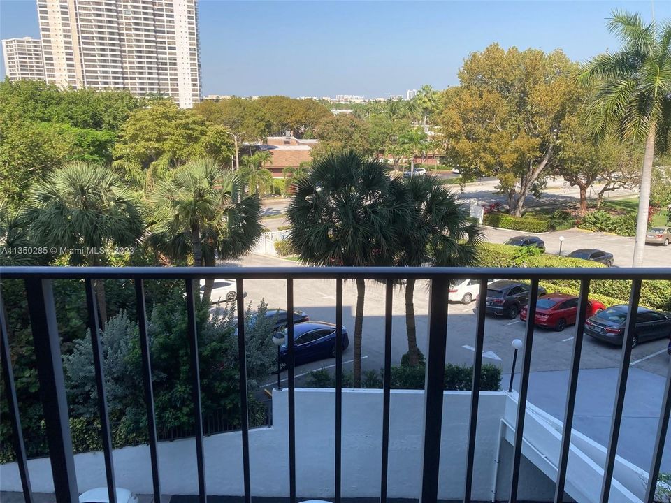 Recently Sold: $274,800 (1 beds, 2 baths, 1130 Square Feet)