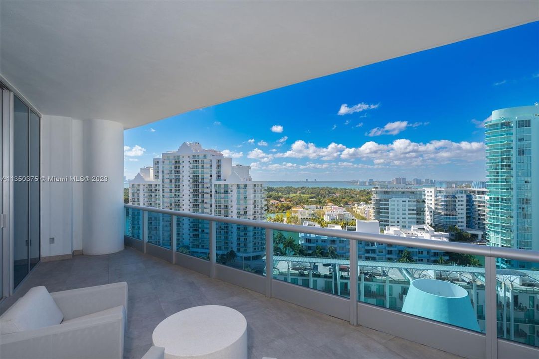For Sale: $7,900,000 (4 beds, 5 baths, 4135 Square Feet)