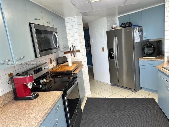 Vendido Recientemente: $499,000 (2 camas, 2 baños, 959 Pies cuadrados)