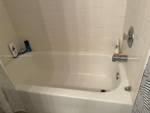 Vendido Recientemente: $499,000 (2 camas, 2 baños, 959 Pies cuadrados)