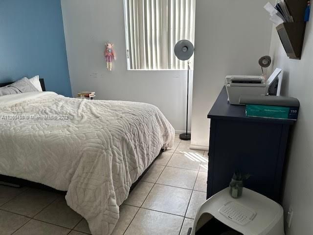 Vendido Recientemente: $499,000 (2 camas, 2 baños, 959 Pies cuadrados)