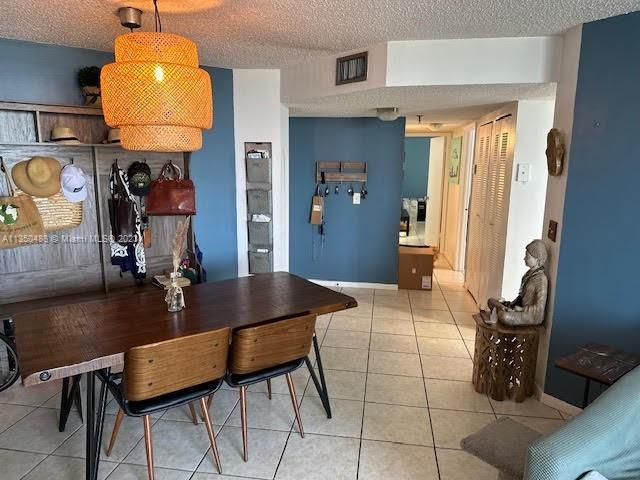 Vendido Recientemente: $499,000 (2 camas, 2 baños, 959 Pies cuadrados)