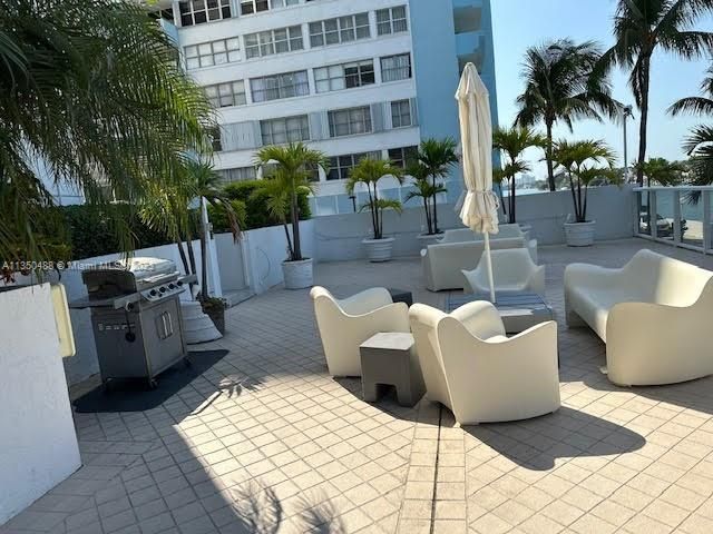 Vendido Recientemente: $499,000 (2 camas, 2 baños, 959 Pies cuadrados)