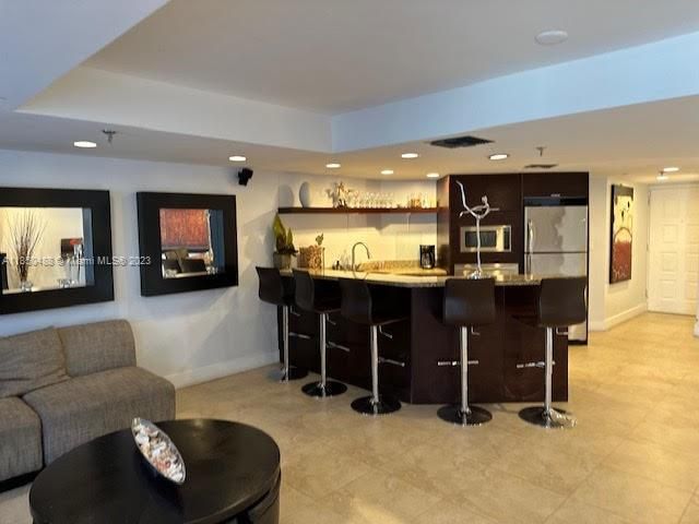 Vendido Recientemente: $499,000 (2 camas, 2 baños, 959 Pies cuadrados)