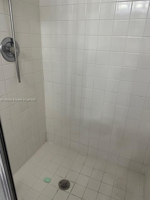 Vendido Recientemente: $499,000 (2 camas, 2 baños, 959 Pies cuadrados)