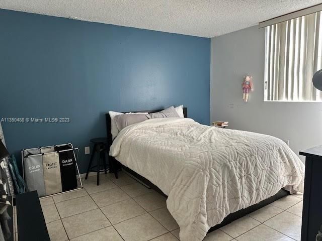 Vendido Recientemente: $499,000 (2 camas, 2 baños, 959 Pies cuadrados)