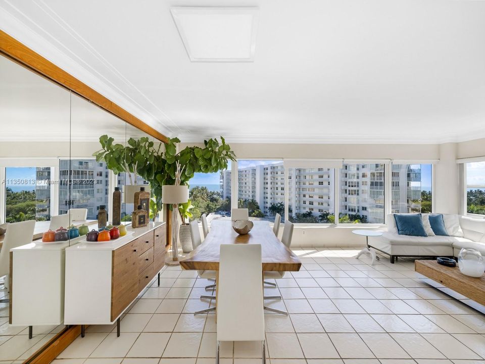 Recently Sold: $825,000 (2 beds, 2 baths, 1365 Square Feet)