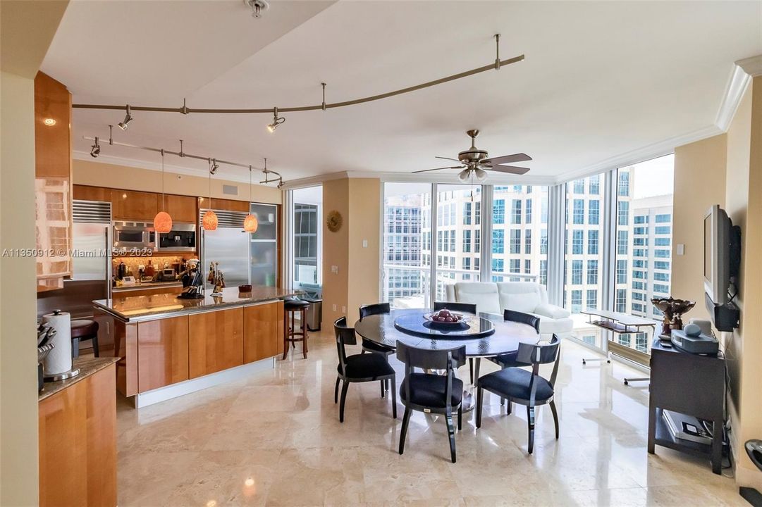 Recently Sold: $2,500,000 (3 beds, 3 baths, 3470 Square Feet)