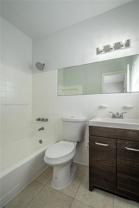 Недавно арендовано: $2,050 (1 спален, 2 ванн, 800 Квадратных фут)
