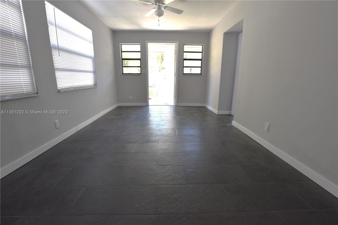 Недавно арендовано: $1,650 (1 спален, 1 ванн, 600 Квадратных фут)