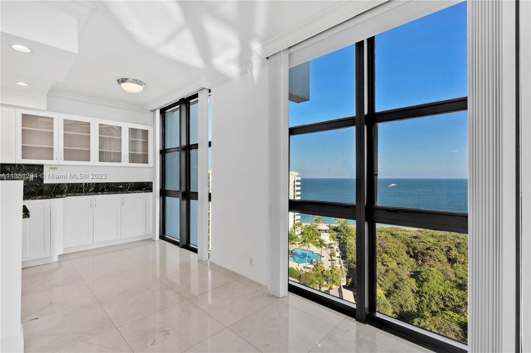 Recently Sold: $1,999,000 (2 beds, 2 baths, 1782 Square Feet)