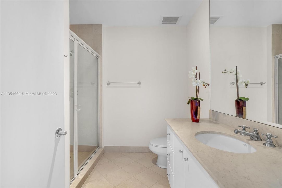 Recently Sold: $6,495,000 (2 beds, 2 baths, 1757 Square Feet)