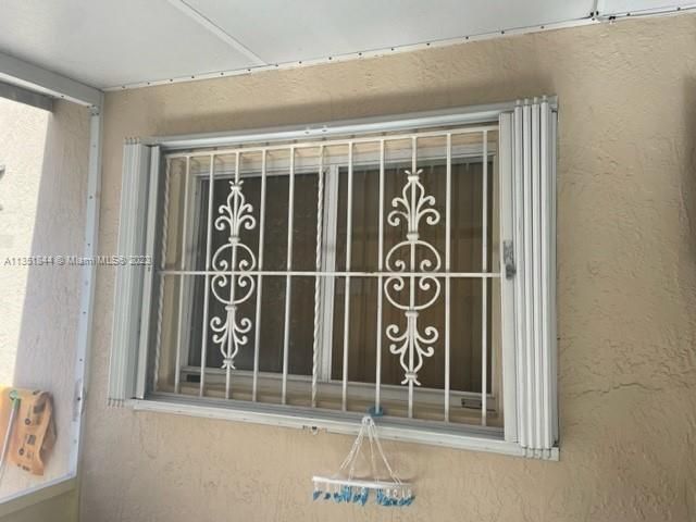 Vendido Recientemente: $275,000 (2 camas, 2 baños, 960 Pies cuadrados)