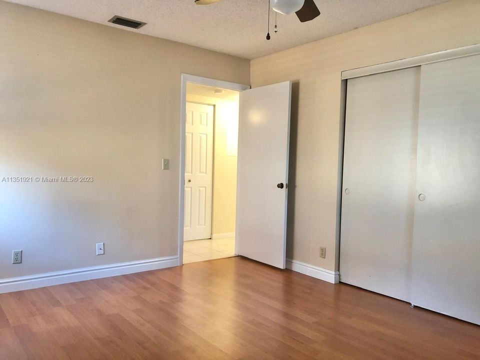 Recently Rented: $4,000 (4 beds, 2 baths, 1881 Square Feet)