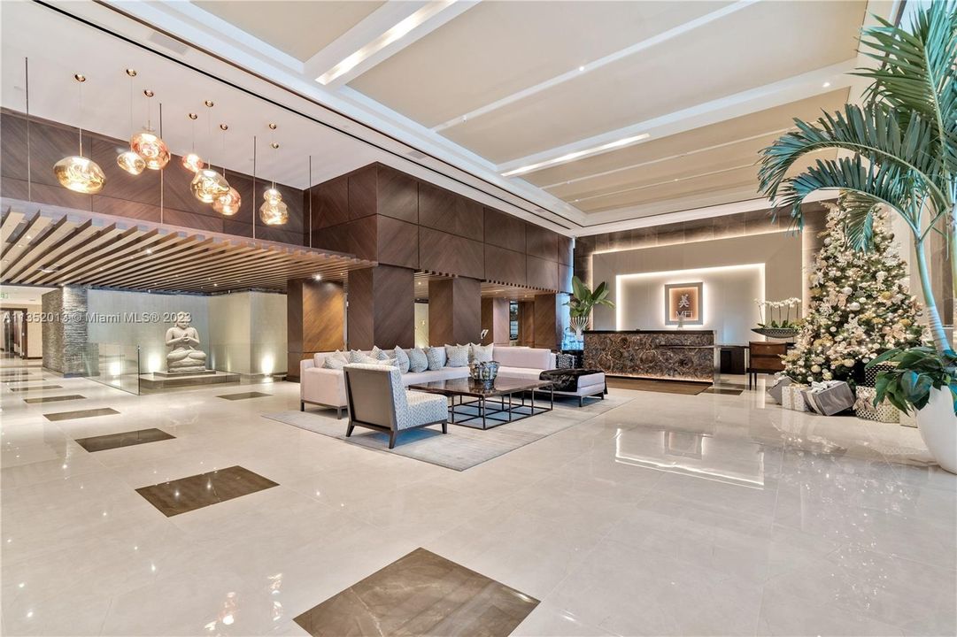 Recently Sold: $2,395,000 (2 beds, 2 baths, 1707 Square Feet)