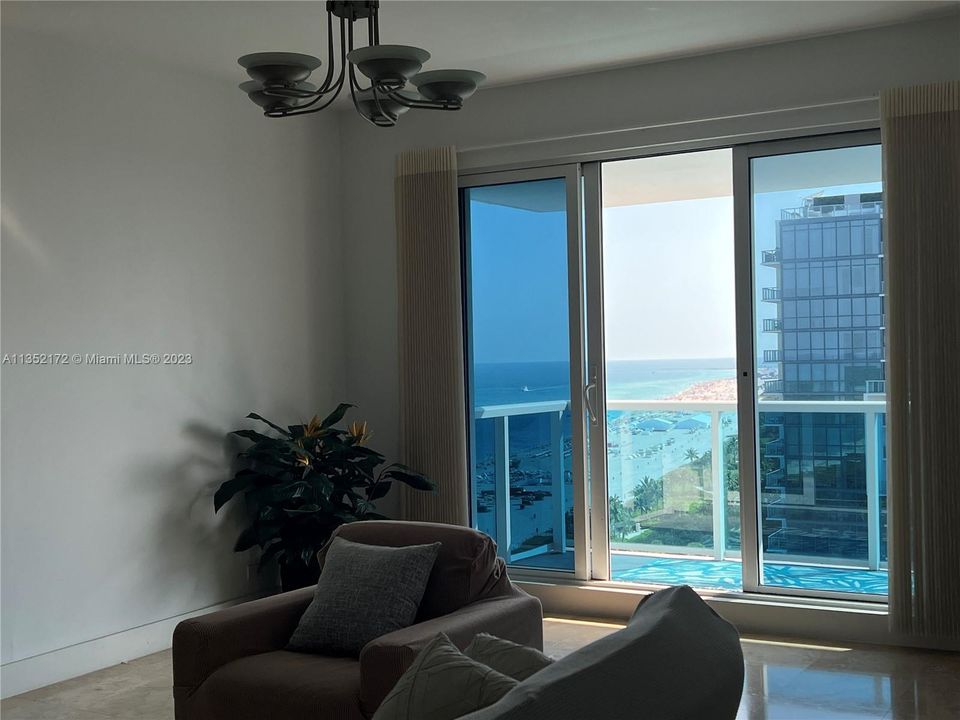 Recently Sold: $2,200,000 (2 beds, 2 baths, 1230 Square Feet)