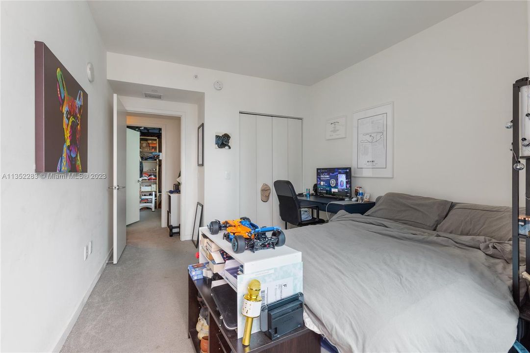 Recently Sold: $625,000 (2 beds, 2 baths, 910 Square Feet)