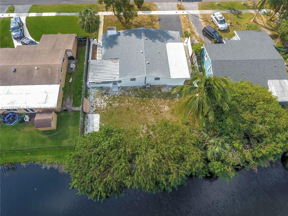 Недавно продано: $399,000 (3 спален, 2 ванн, 1368 Квадратных фут)