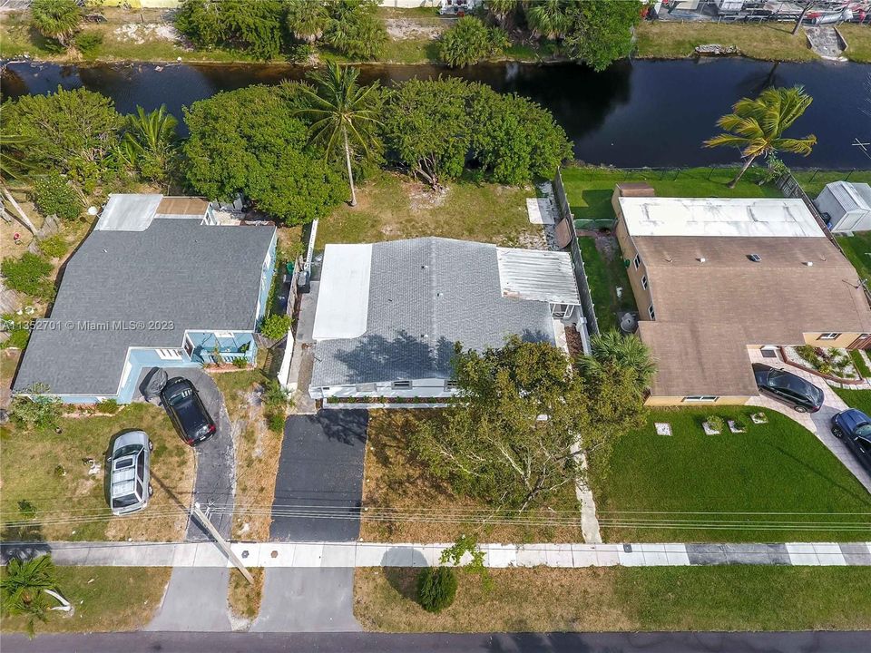 Недавно продано: $399,000 (3 спален, 2 ванн, 1368 Квадратных фут)