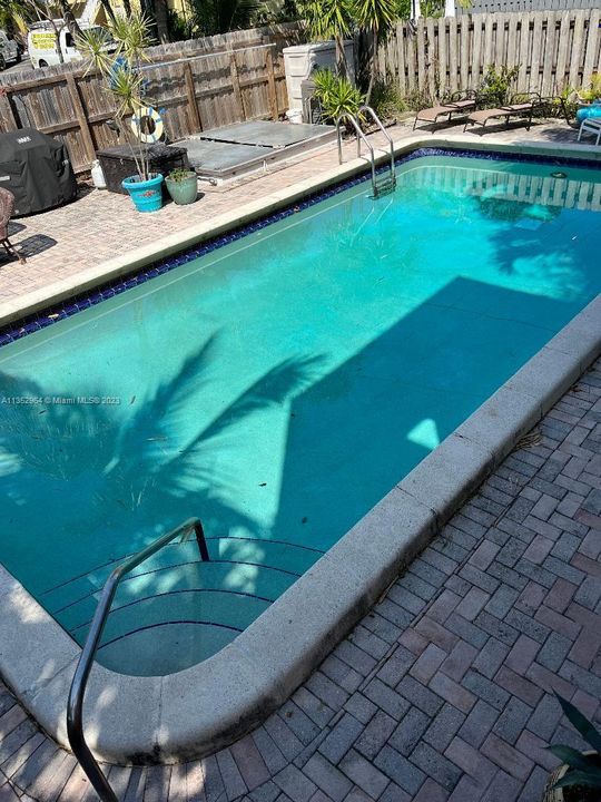 最近售出: $259,990 (2 贝兹, 1 浴室, 764 平方英尺)