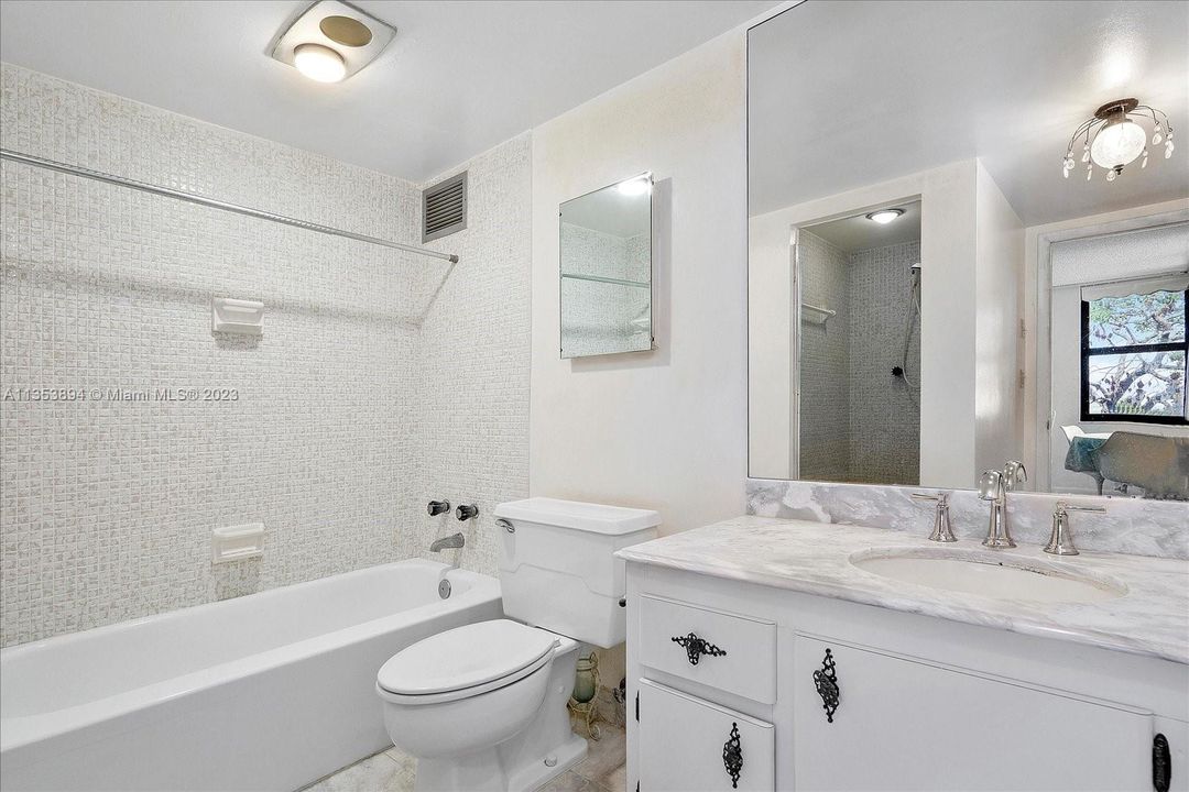 最近售出: $615,000 (2 贝兹, 2 浴室, 1200 平方英尺)