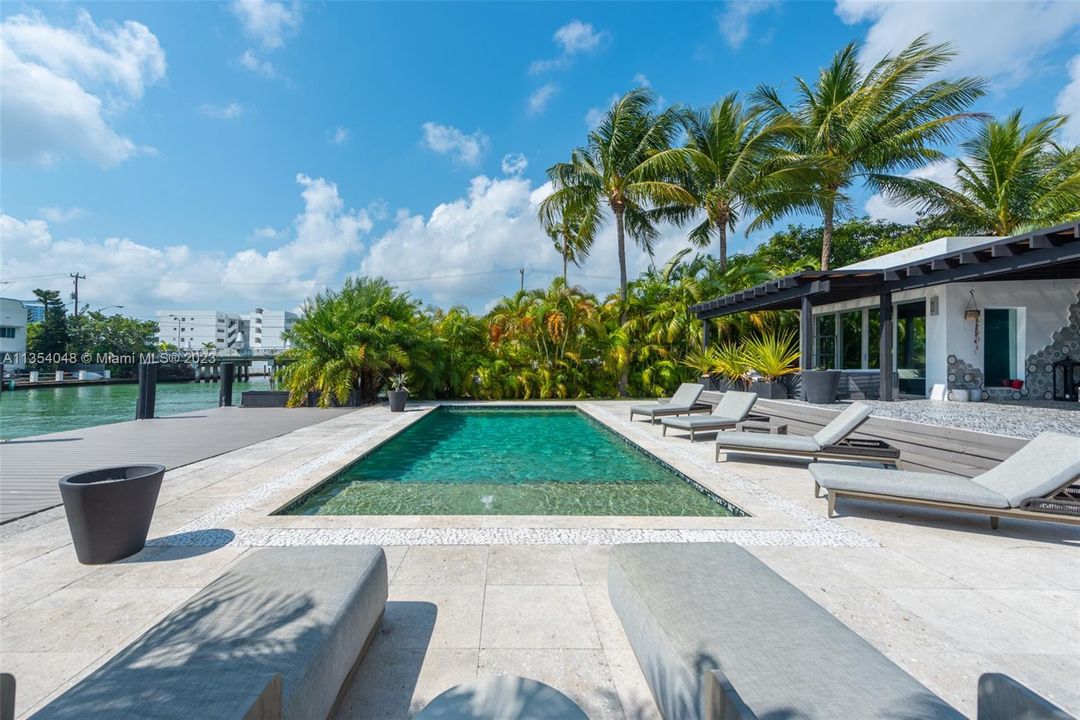 En Venta: $6,000,000 (4 camas, 4 baños, 3016 Pies cuadrados)