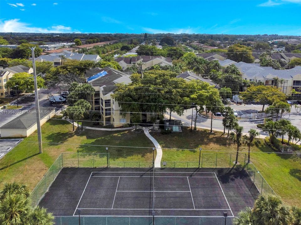 Activo con contrato: $179,900 (2 camas, 2 baños, 1030 Pies cuadrados)