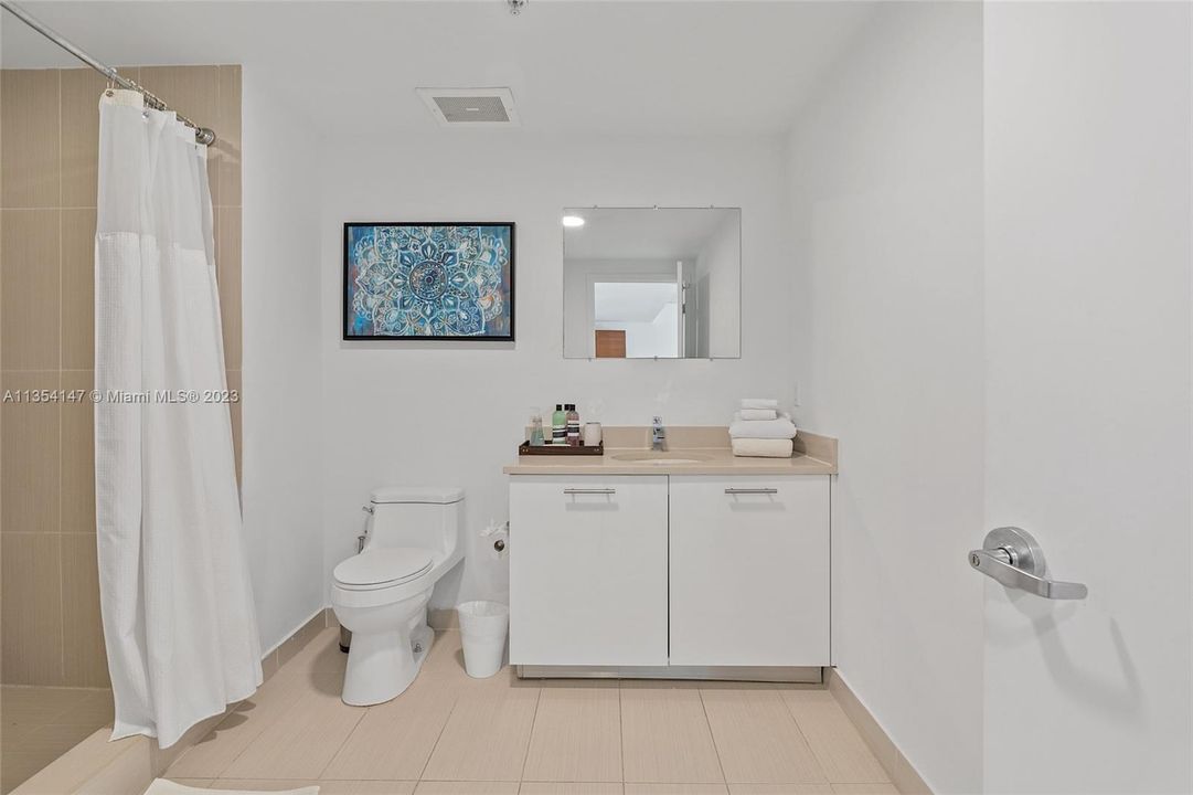 Recently Sold: $552,499 (1 beds, 1 baths, 755 Square Feet)