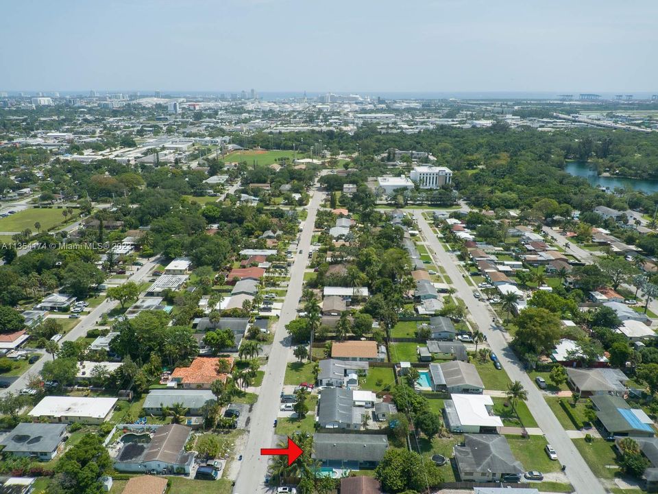 Recently Sold: $615,000 (0 beds, 0 baths, 1692 Square Feet)