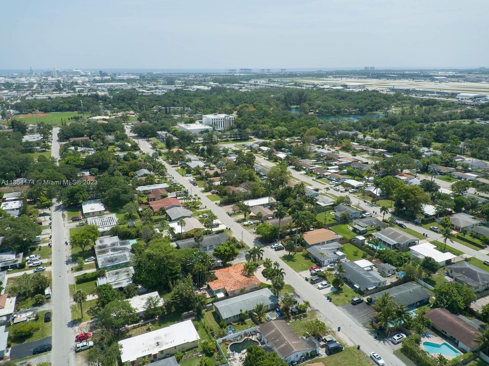 Recently Sold: $615,000 (0 beds, 0 baths, 1692 Square Feet)