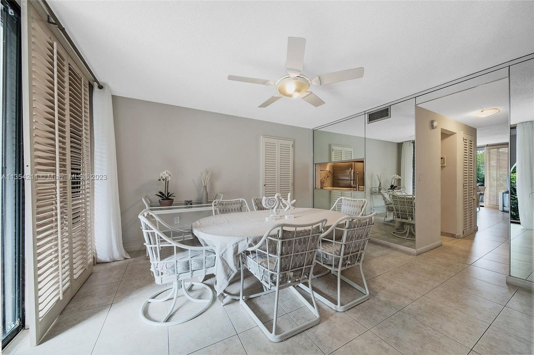 Recently Sold: $1,350,000 (2 beds, 2 baths, 1404 Square Feet)