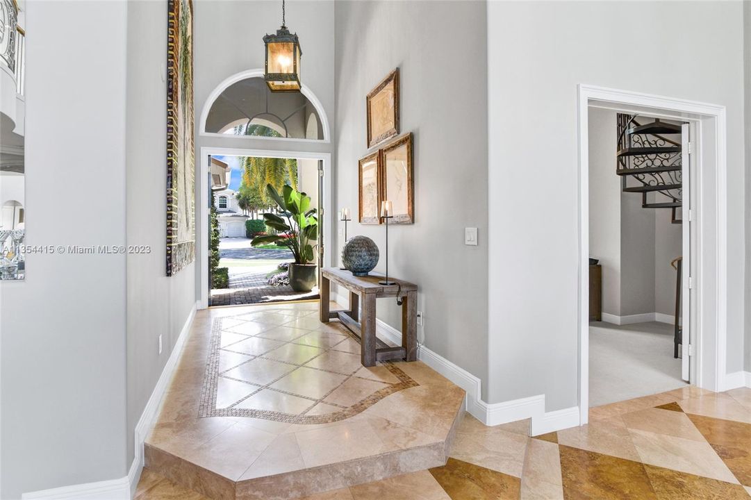 Recently Sold: $4,000,000 (4 beds, 4 baths, 5324 Square Feet)