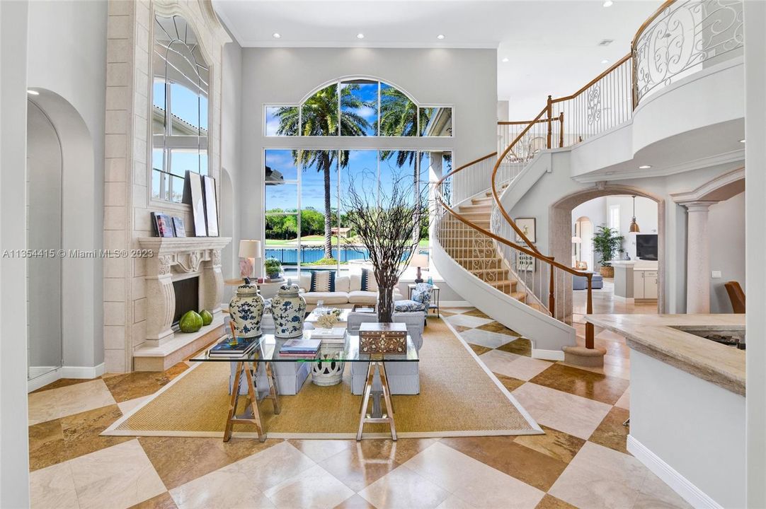 Recently Sold: $4,000,000 (4 beds, 4 baths, 5324 Square Feet)