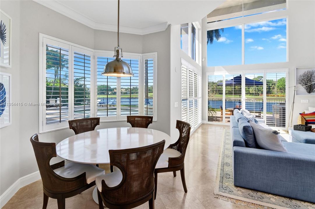 Recently Sold: $4,000,000 (4 beds, 4 baths, 5324 Square Feet)