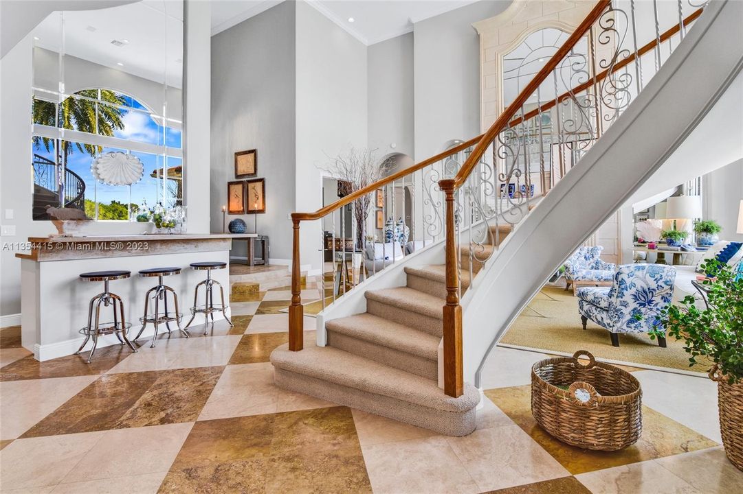 Recently Sold: $4,000,000 (4 beds, 4 baths, 5324 Square Feet)