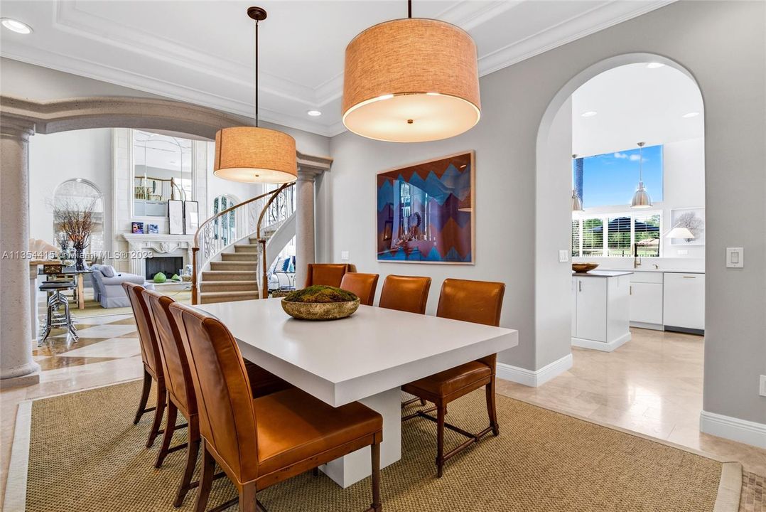 Recently Sold: $4,000,000 (4 beds, 4 baths, 5324 Square Feet)