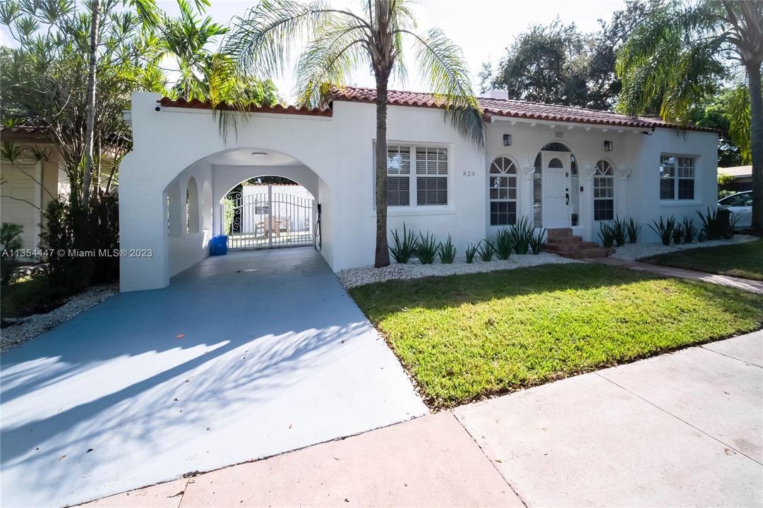 Recently Sold: $1,225,000 (4 beds, 3 baths, 1416 Square Feet)