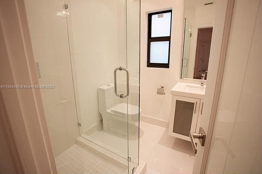 Недавно арендовано: $6,500 (3 спален, 3 ванн, 1608 Квадратных фут)