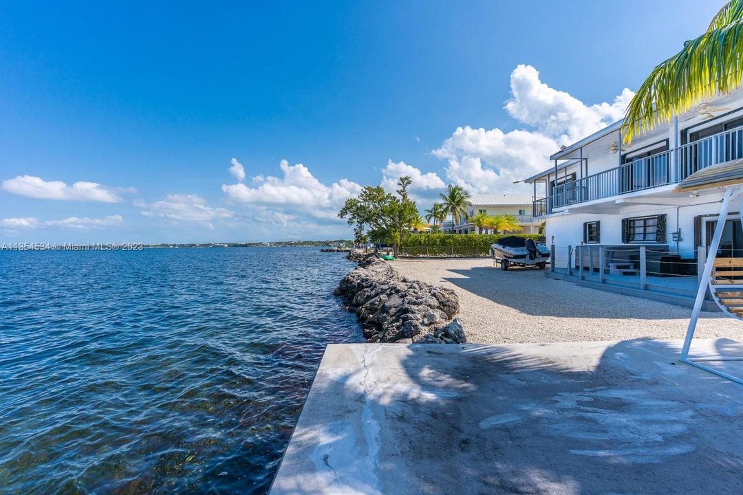 Recently Sold: $2,900,000 (4 beds, 4 baths, 1694 Square Feet)