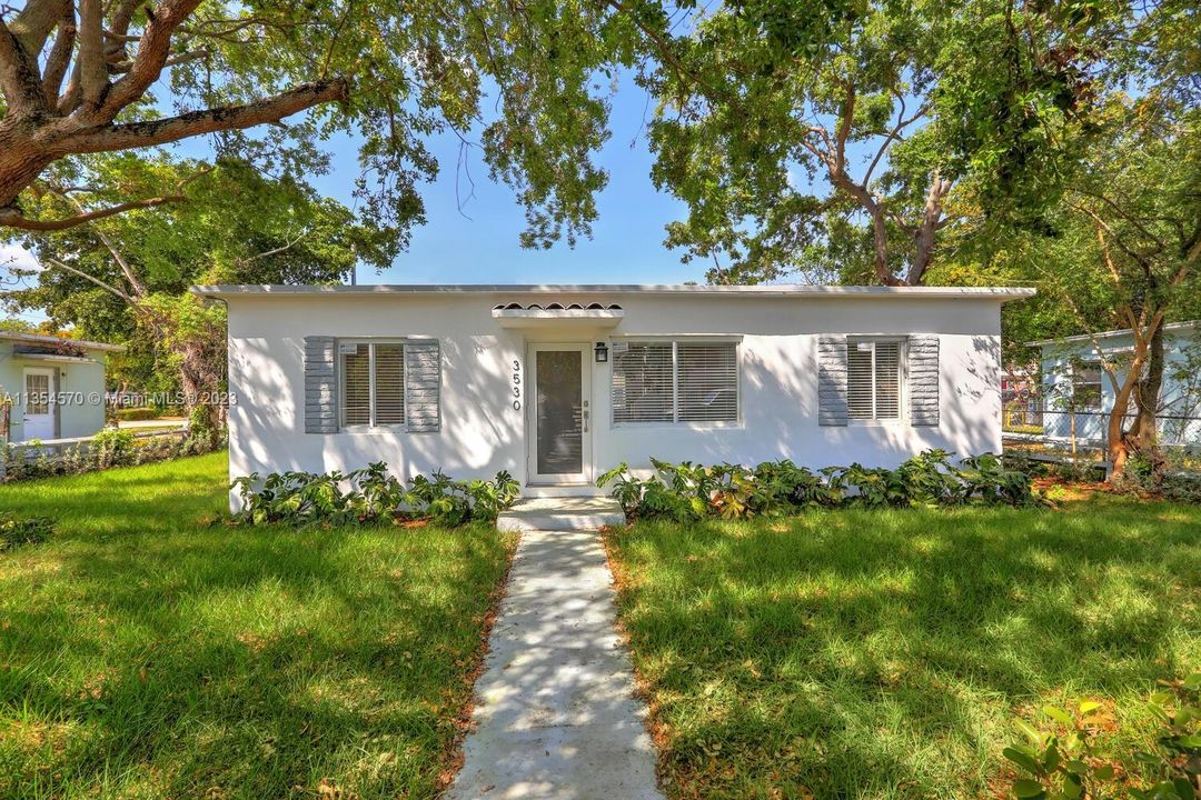 Recently Sold: $600,000 (3 beds, 2 baths, 1080 Square Feet)