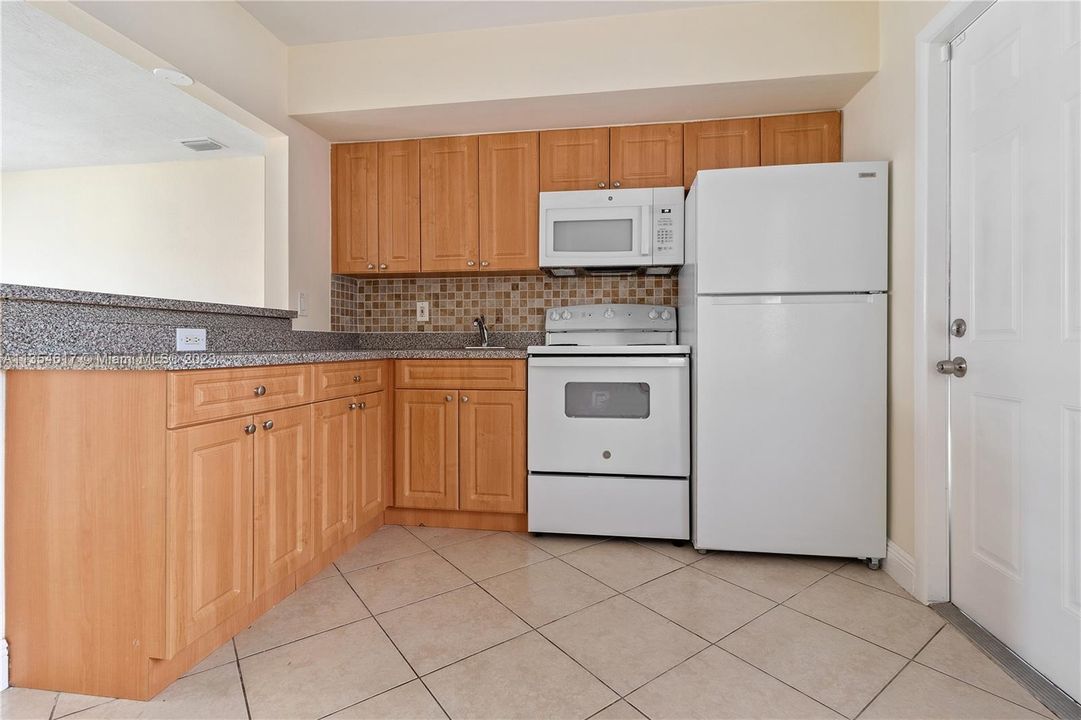 Recently Rented: $2,350 (2 beds, 1 baths, 0 Square Feet)