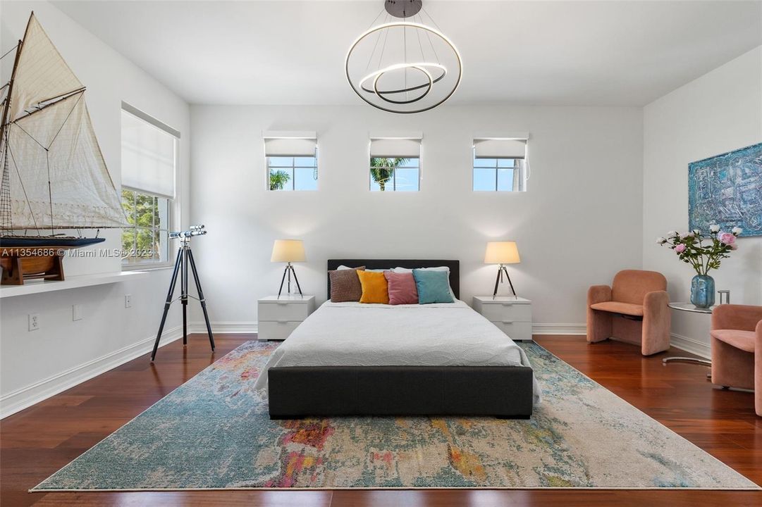 Recently Sold: $599,900 (3 beds, 2 baths, 2450 Square Feet)